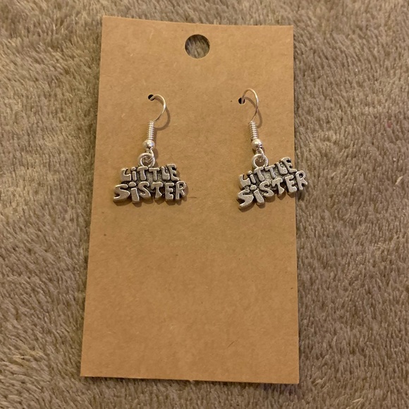 Jewelry - Little sister earrings